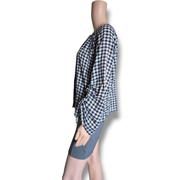 GAP Women's Navy Blue/ White Gingham Ruched Sleeve Blouse - Picture 6 of 16